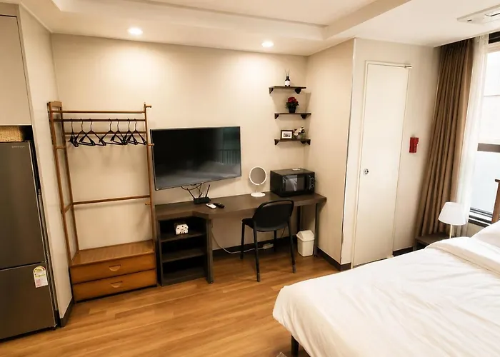 Gangnam5mins#airport Limusins 2mins# Hospital#sanmsung#jamsil#seongsu#hongdae,강남민스테이 Apartamento *